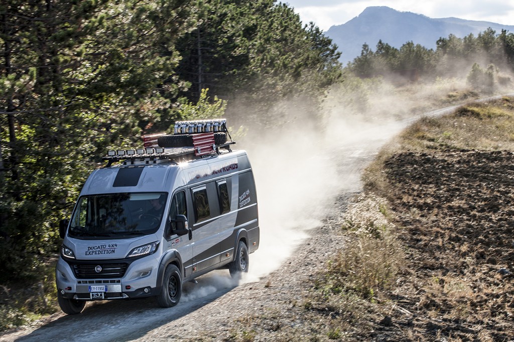 150827_Fiat-Professional_Ducato-4x4-Expedition_02